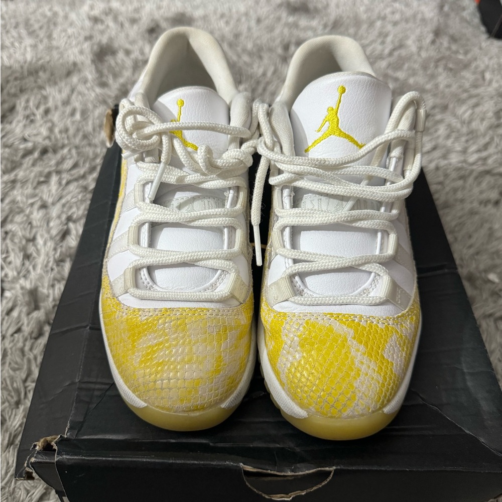 JORDAN 11 RETRO LOW (PS)